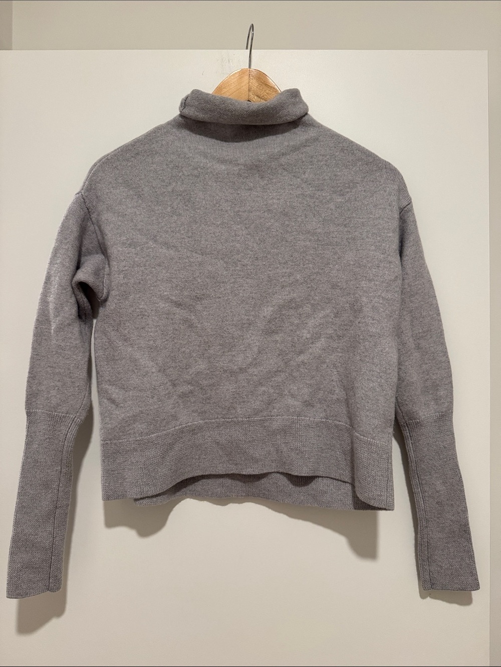 Wilfred 100% Wool Gray Turtleneck Pullover Sweater
